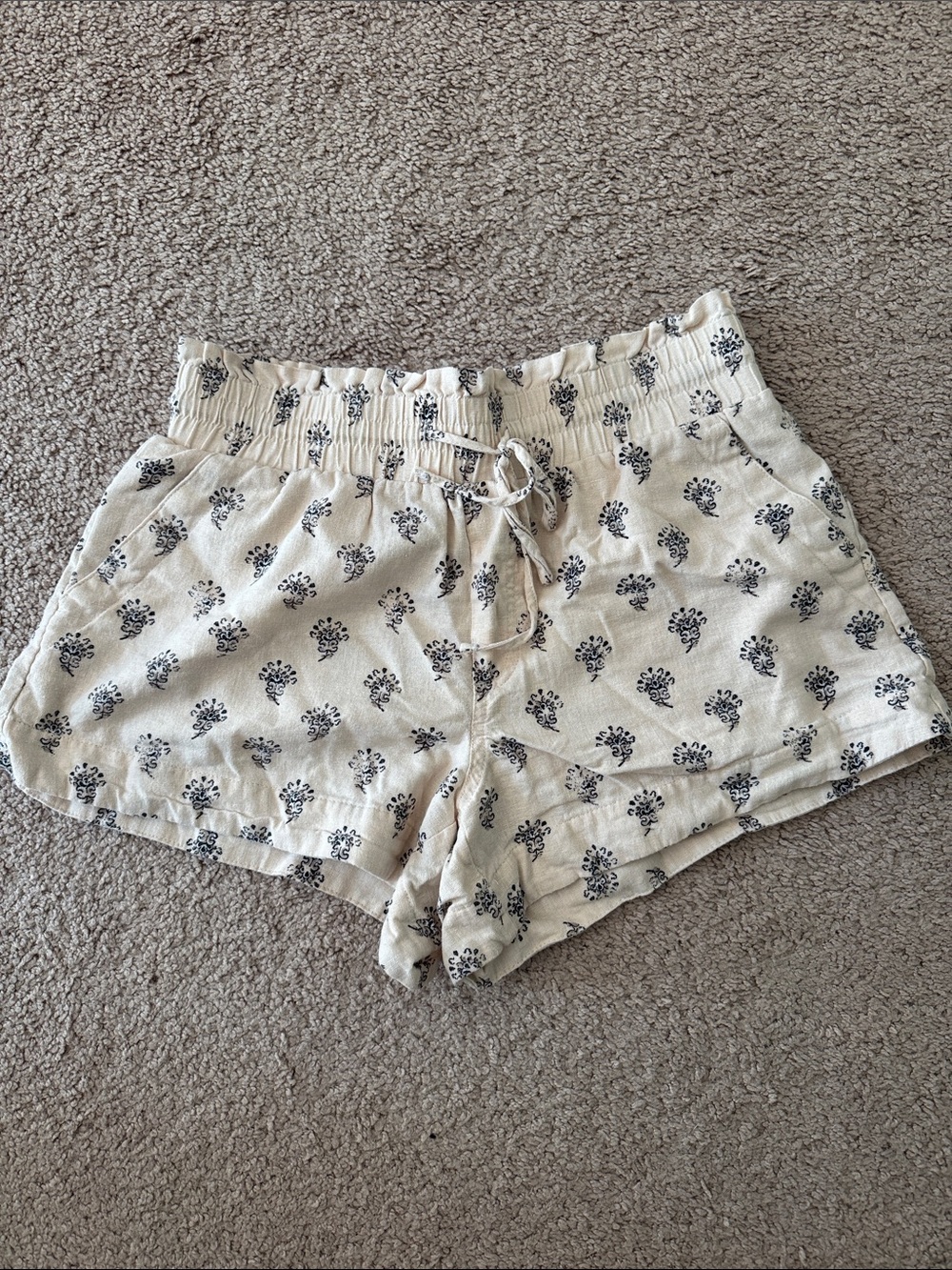 a new day Cream High-Waist Floral Drawstring Shorts